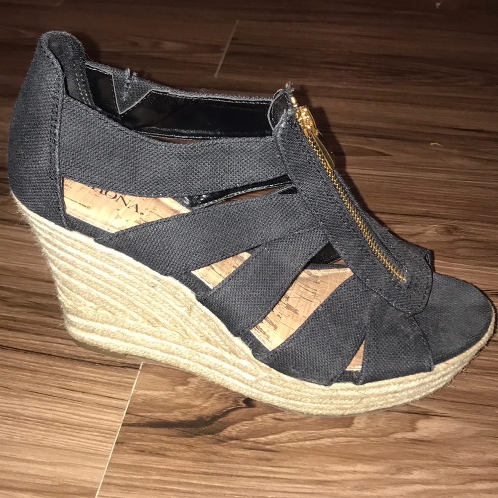 Black Merona wedges size 8